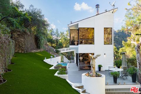 2350 Benedict Canyon Drive Beverly Hills CA 90210