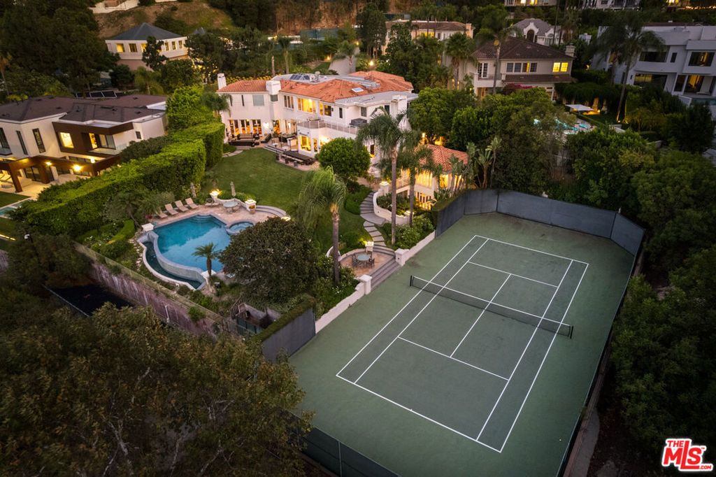 Photo of 14035 Aubrey Road, Beverly Hills, CA 90210 (MLS # 25626001)