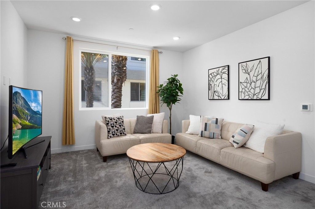 listing image 130728126200344369565