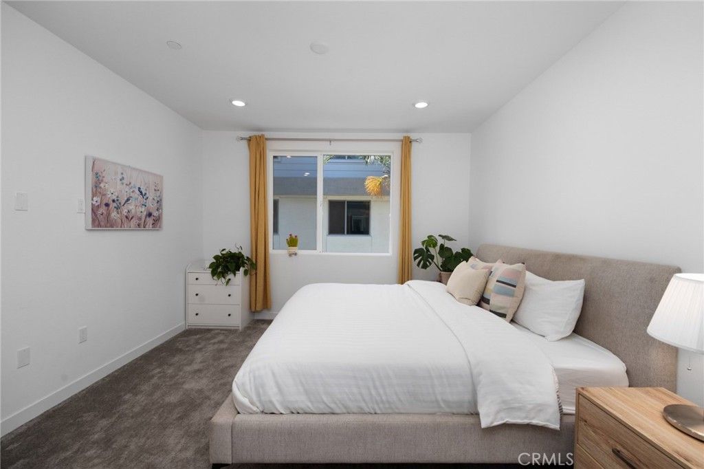 listing image 130720000207260273871