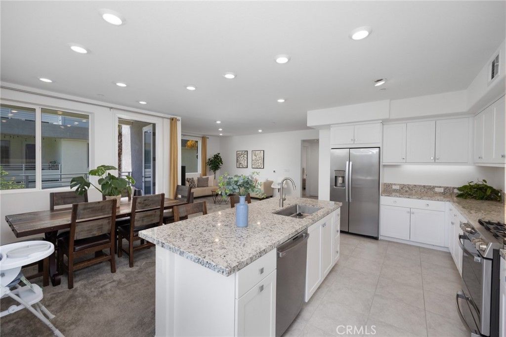 listing image 130722025745957018355