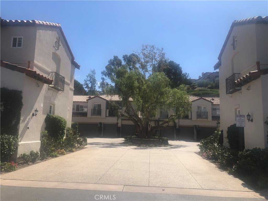 5 Sorrento Court