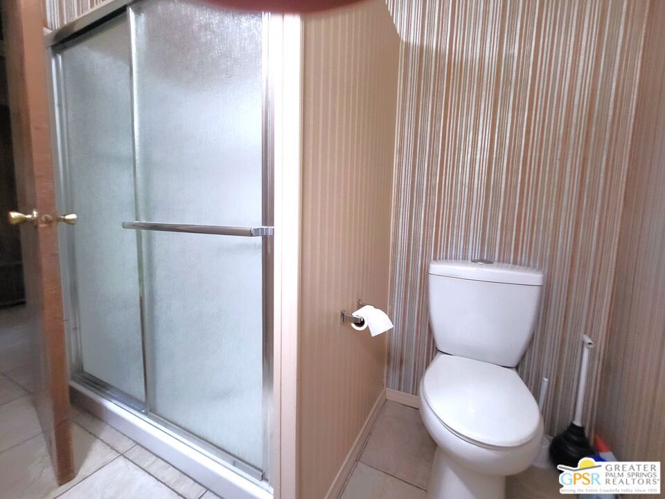 Desert Crest Country Club - Manufactured In Park