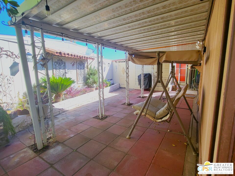 Desert Crest Country Club - Manufactured In Park