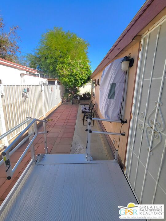 Desert Crest Country Club - Manufactured In Park