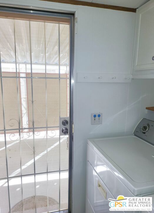 Desert Crest Country Club - Manufactured In Park