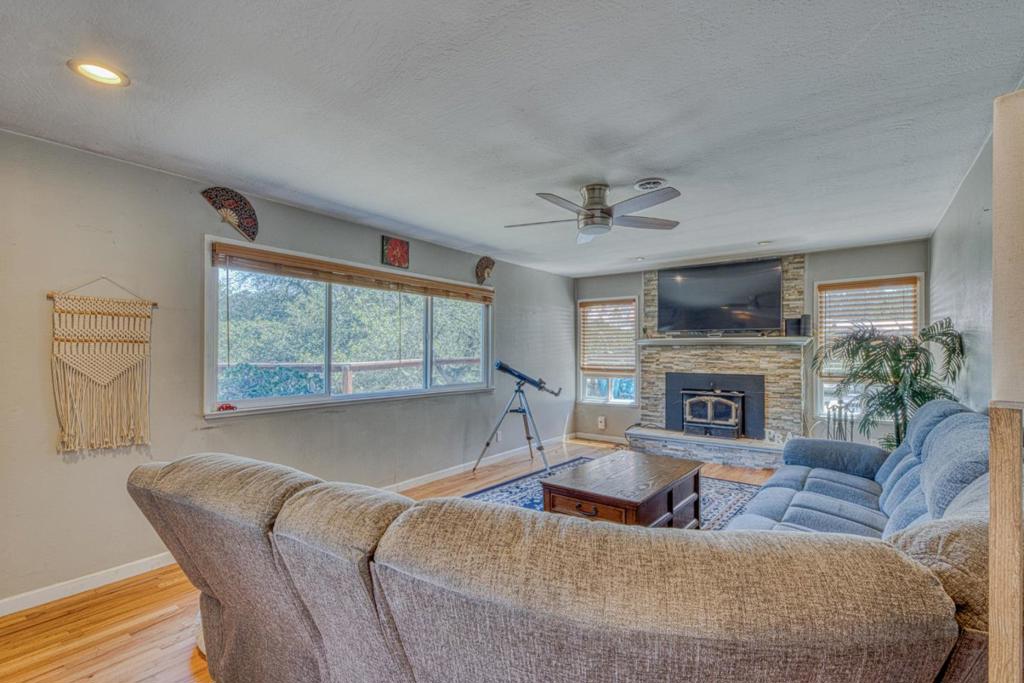 665 Paradise Road B