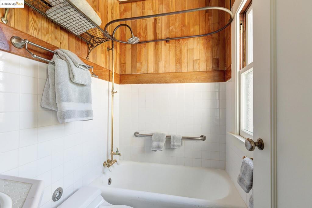 CENTRAL PIEDMONT - Residential