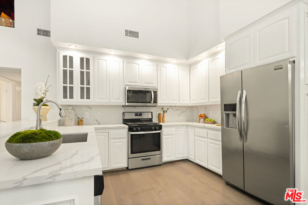 Properties 4 2700 Cahuenga Boulevard 2310