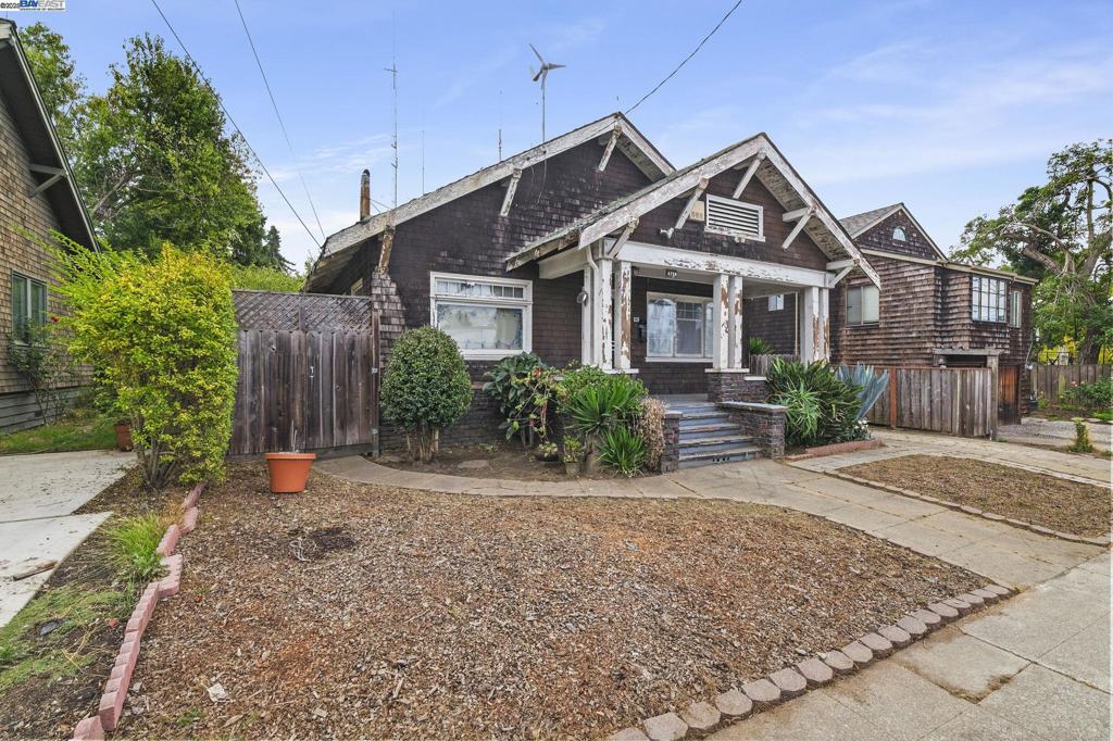CLAREMONT - Residential
