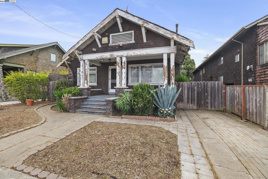 CLAREMONT - Residential