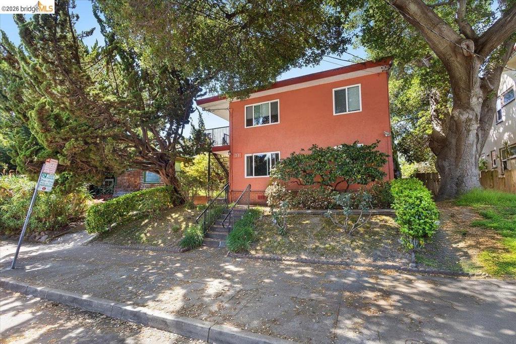 31 Croxton Ave