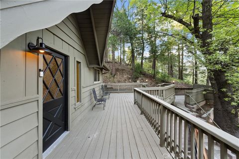 Photo of 990 Nesthorn Dr, Crestline, CA 92325 (MLS # SR26040331)