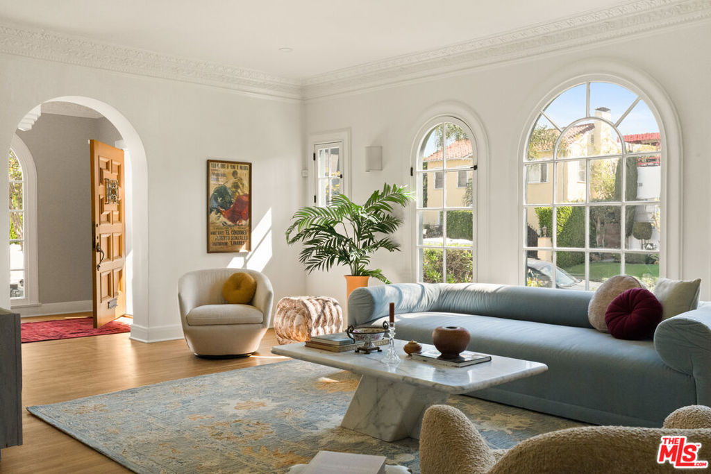 827 Lorraine Boulevard