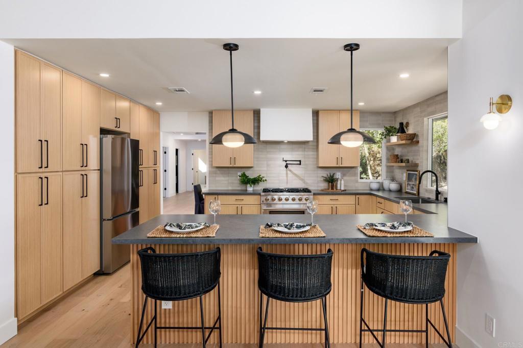 16161 Ladera Piedra Way