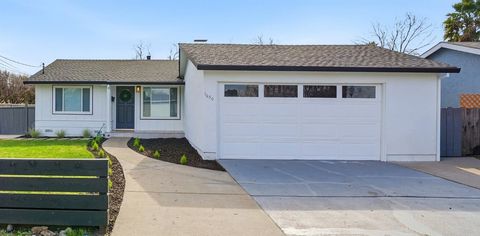Photo of 1630 1630 Nicholas Dr, Concord, CA 94520 (MLS # 41123864)