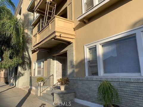 Photo of 311 4 Street W, Long Beach, CA 90802 (MLS # PW26058001)