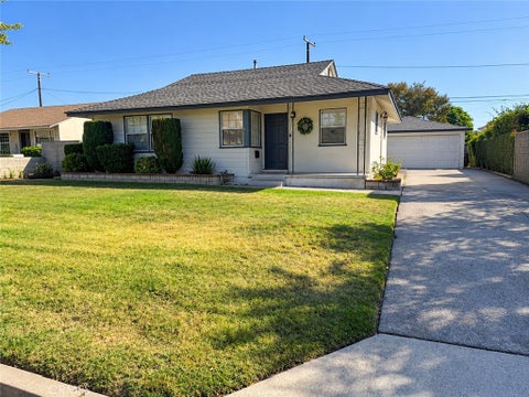 Photo of 1042 E Louisa AVE, West Covina, CA 91790 (MLS # CV26218531)