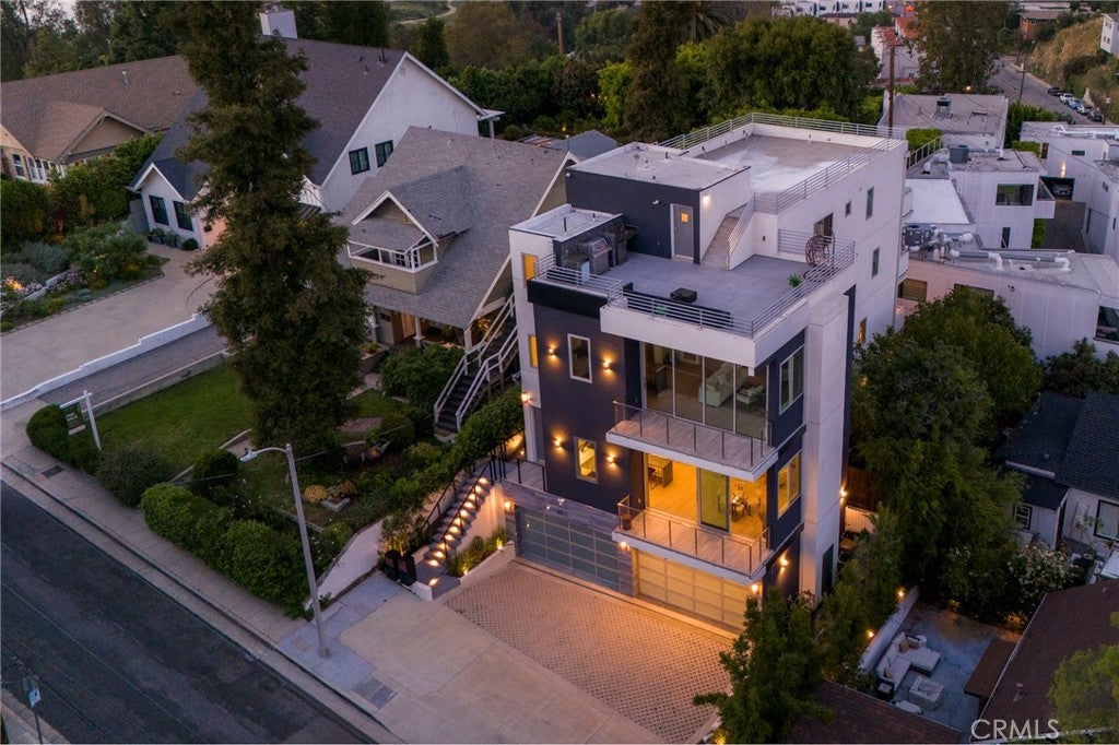 2309 Cove Avenue, Los Angeles CA 90039