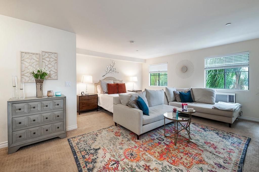 listing image 130727127240904528250