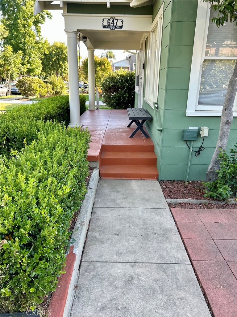 647 Harps Street