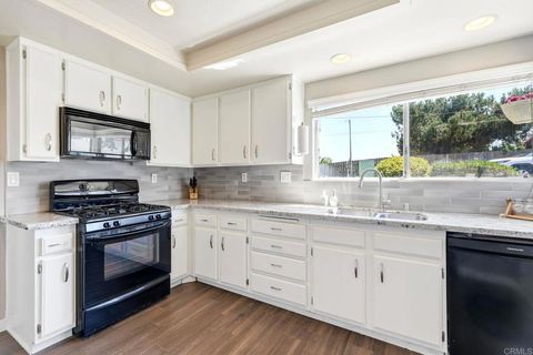 Photo of 1106 Corral Gln, Escondido, CA 92026 (MLS # NDP2603001)