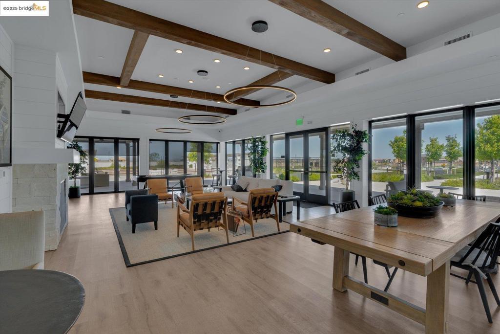 SUMMIT - Residential