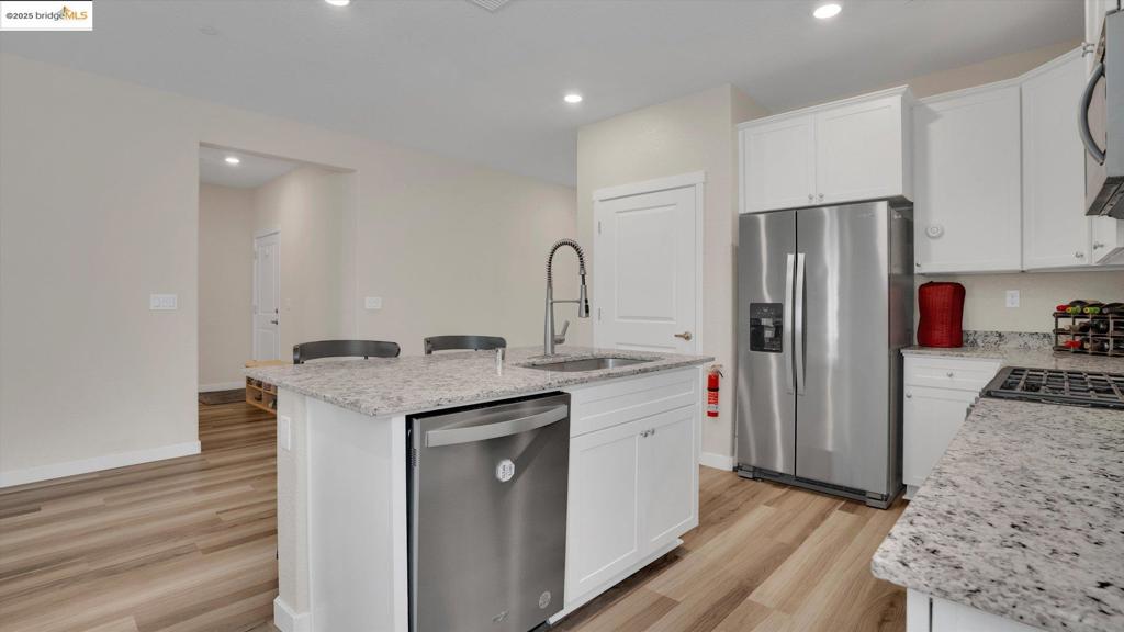 SUMMIT - Residential