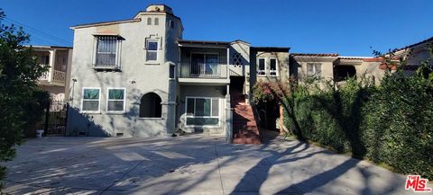 Photo of 1237 S Sherbourne Drive, Los Angeles, CA 90035 (MLS # 26644827)