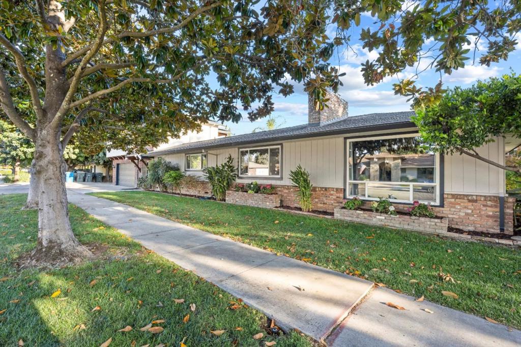 Photo of 7790 Filice Drive, Gilroy, CA 95020 (MLS # ML82058511)