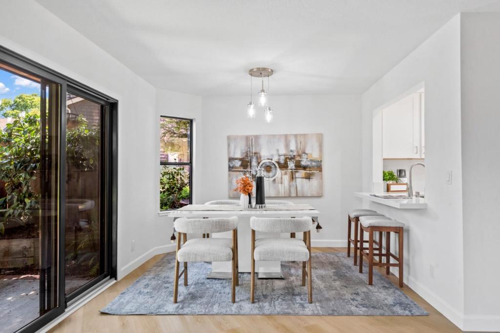 1689 Meadowlark Lane
