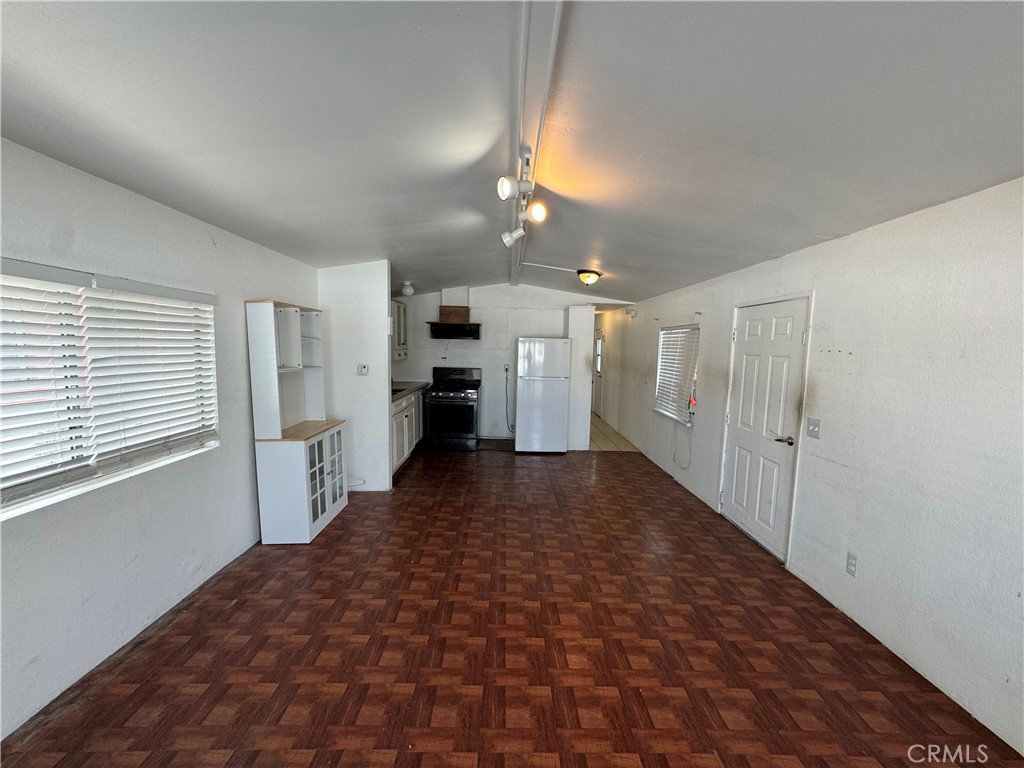 327 W Wilson Street 108