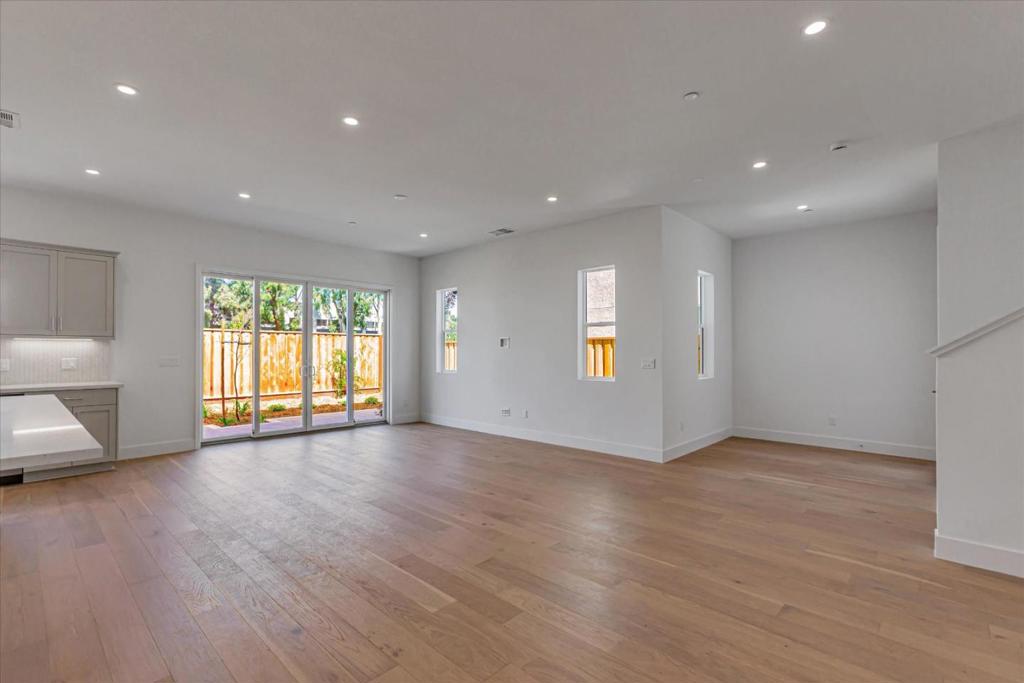 328 Isabelline Court