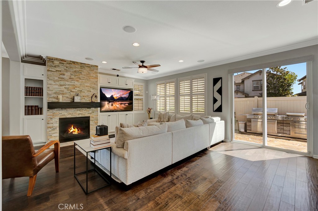 302 Summit Crest Drive