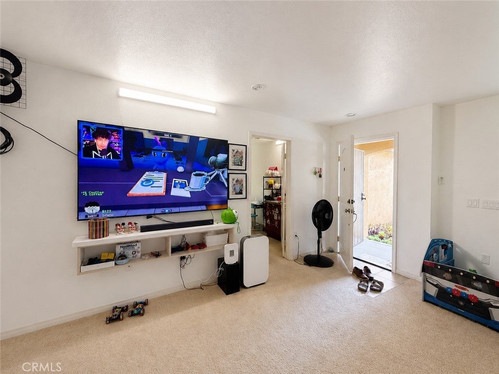 7802 Alhambra Drive, Huntington Beach CA 92647