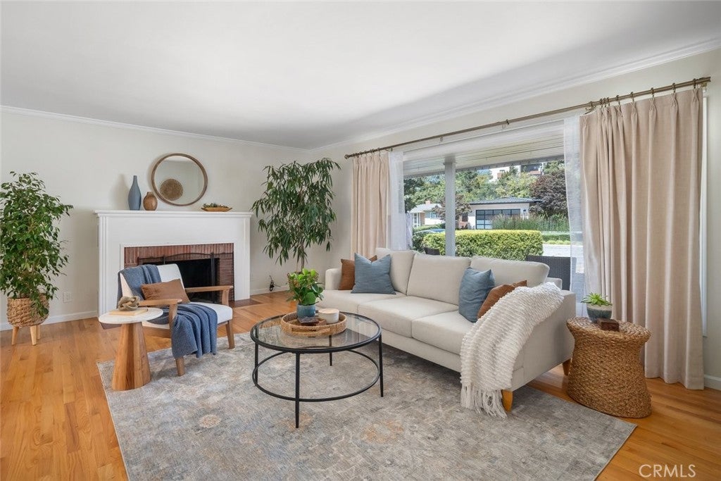 1879 San Luis Drive