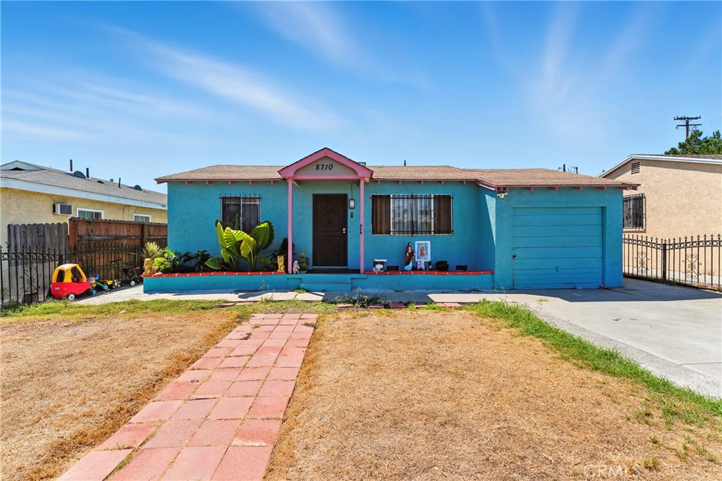 Home qualifies for $15,000 grant towards down payment or closing cost!!!
Charming 3-Bedroom Home with Bonus Room on a Spacious Lot in Pico Rivera,
Welcome to this spacious 3-bedroom, 2-bathroom home nestled in the heart of Pico Rivera! Offering approximately 1,400 sq ft of living space, this home provides plenty of room for comfortable living and endless possibilities. With a bit of TLC, it can easily be transformed into your dream home or a great investment opportunity.In addition to the main living space, this property features a permitted bonus room currently being used as a 4th bedroom — ideal for a growing family, home office, or guest suite. The generously sized 6,500 sq ft lot offers ample outdoor space for entertaining, gardening, or future expansion.
Located in a well-established neighborhood close to schools, shopping, and major freeways, this home combines value, potential, and location. Don’t miss your chance to make it your own!