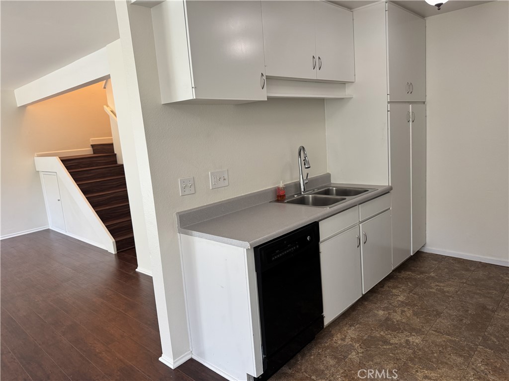 374 S Miraleste Drive 413
