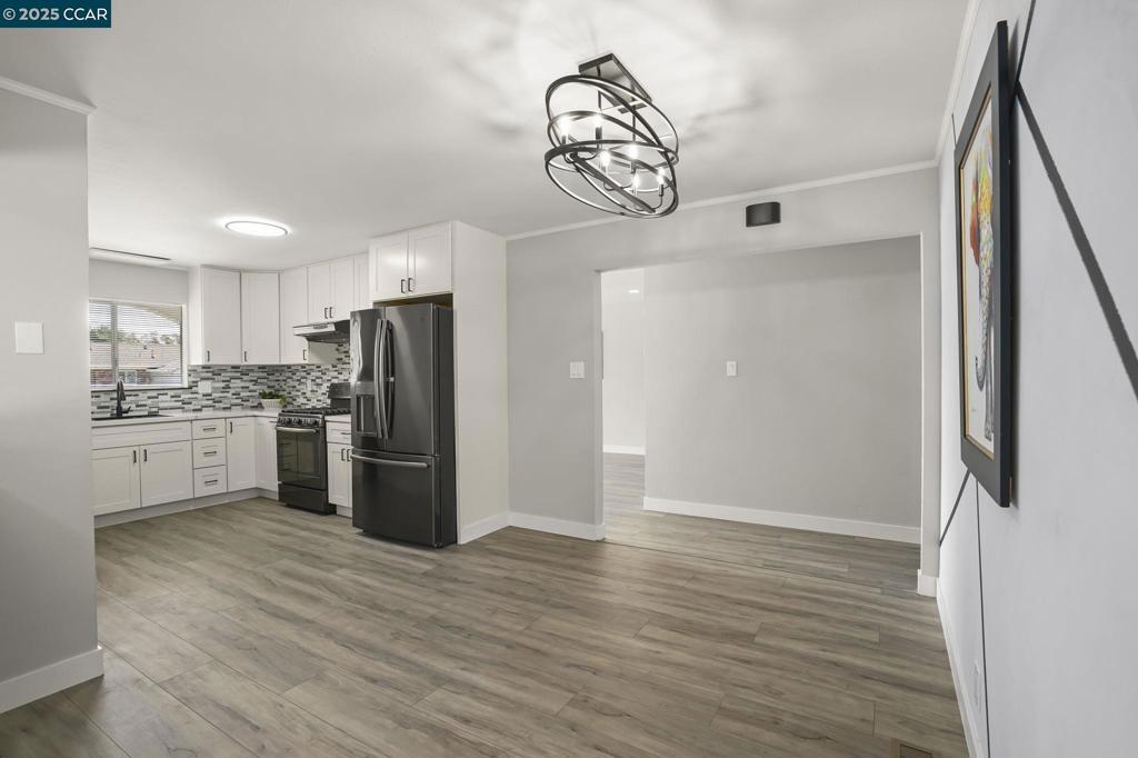 2928 El Monte Way