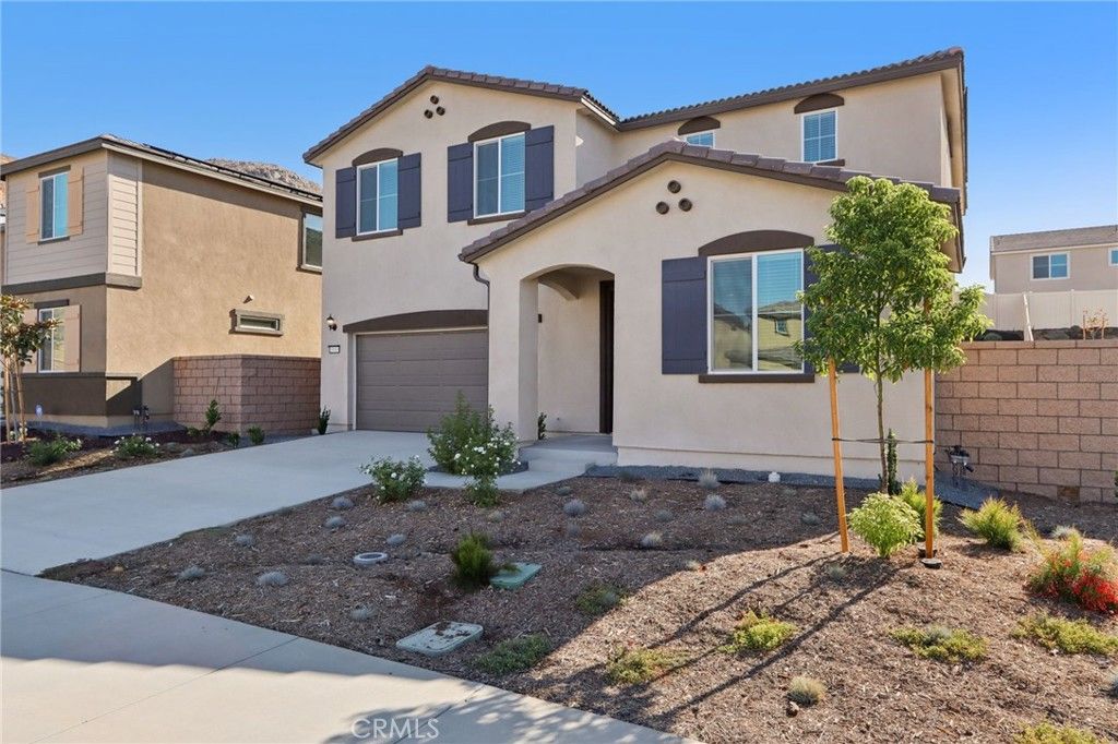 Photo of 19508 Hanging Rock Road, Lake Elsinore, CA 92532 (MLS # OC25254491)