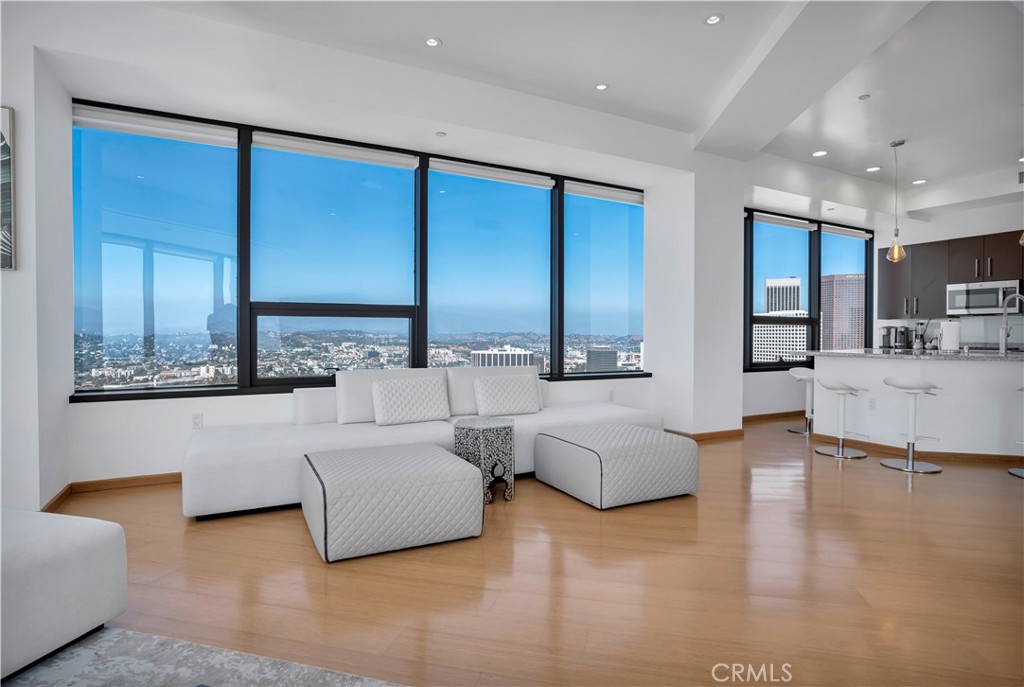 1100 Wilshire Boulevard 3302