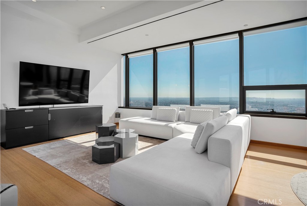 1100 Wilshire Boulevard 3302