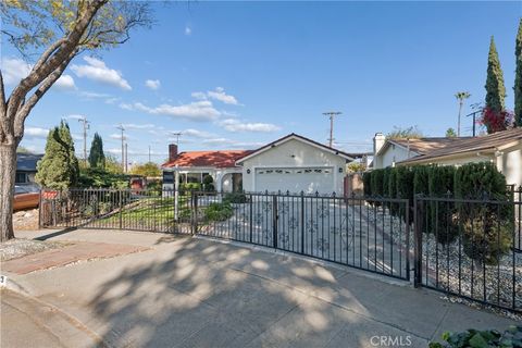 Photo of 16103 Osborne Street, North Hills, CA 91343 (MLS # SR25269977)