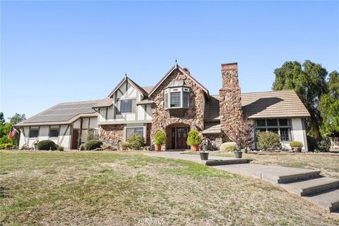 Photo of 32852 Agua Dulce Canyon Road, Agua Dulce, CA 91390 (MLS # SR25258357)