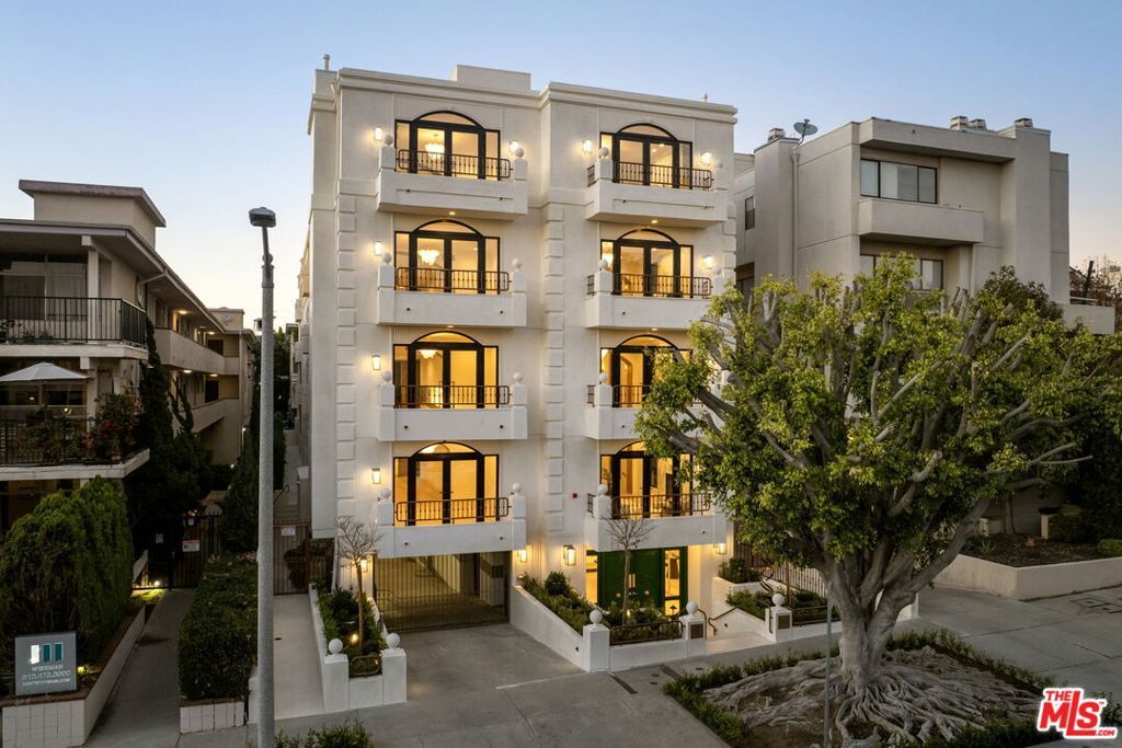 Photo of 11923 Gorham Avenue #101, Los Angeles, CA 90049 (MLS # 26661365)