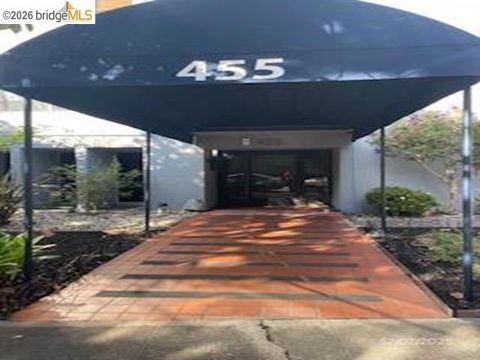 Photo of 455 Crescent St St #312, Oakland, CA 94610 (MLS # 41118764)