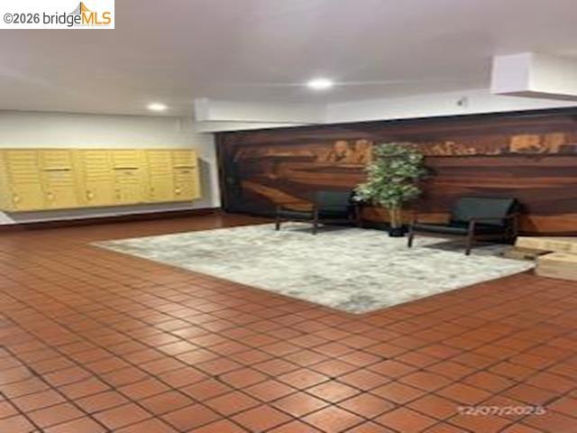 455 Crescent St 312
