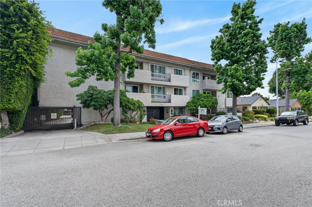 702 Park Avenue 210
