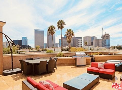 Photo of 208 S Lasky Drive #102, Beverly Hills, CA 90212 (MLS # 25596331)