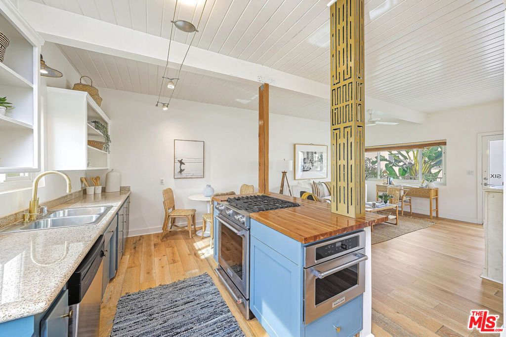 Photo of 2329 Kansas Avenue #6, Santa Monica, CA 90404 (MLS # 26641019)